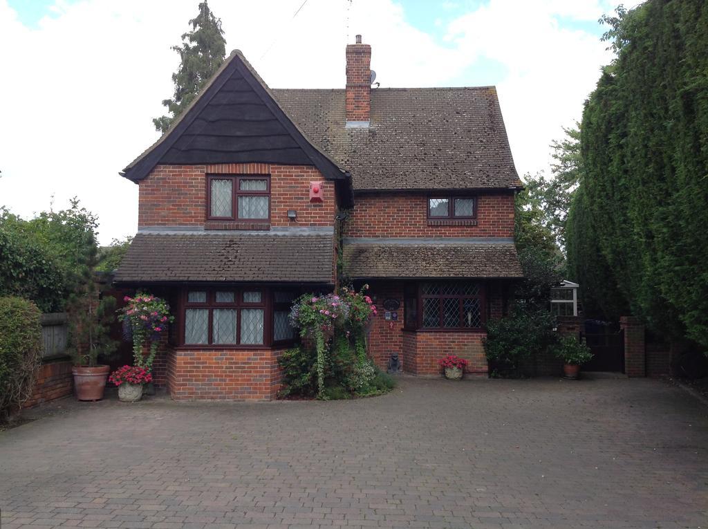 Tudor Cottage Bed & Breakfast CBG Εξωτερικό φωτογραφία