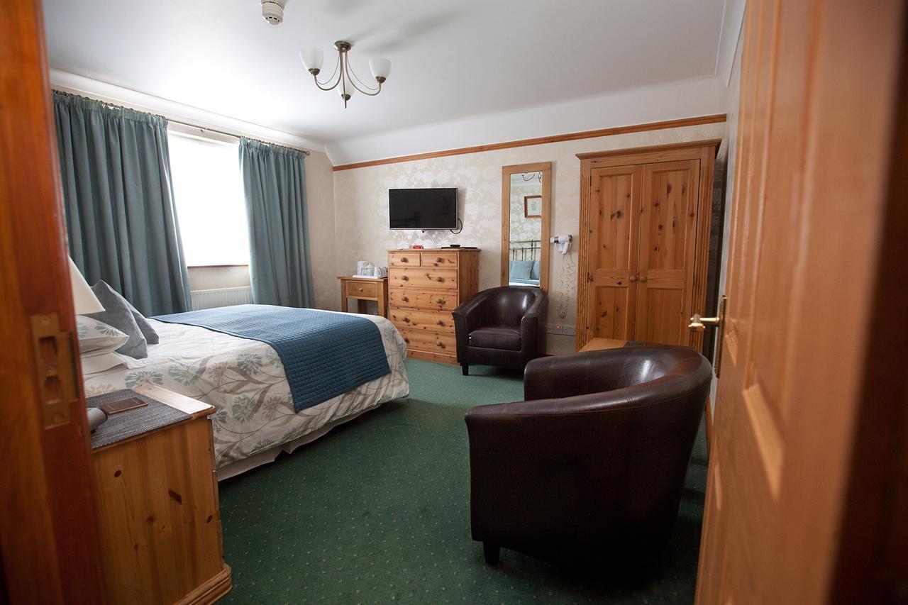Tudor Cottage Bed & Breakfast CBG Εξωτερικό φωτογραφία